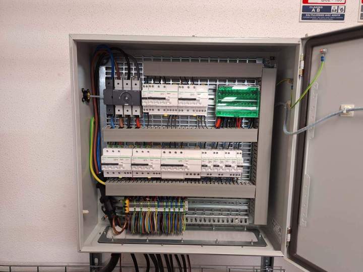 Mise en place d'une armoire électrique Pulversheim