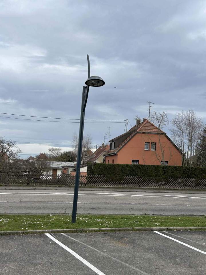 Installation d'un lampadaire Pulversheim