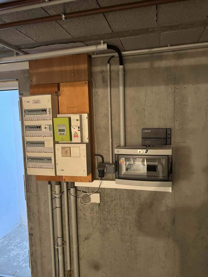 Installation d'équipements de distribution électrique domestiques Pulversheim